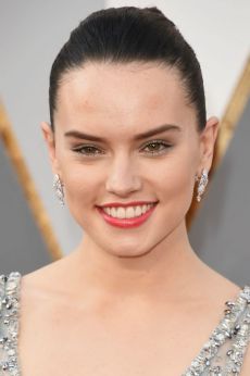 002-oscars-2016-daisy-ridley-spolocenske-ucesy