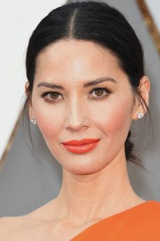 003-oscars-2016-olivia-munn-spolocenske-ucesy