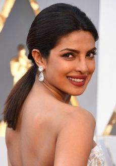 005-oscars-2016-priyanka-chopra-spolocenske-ucesy