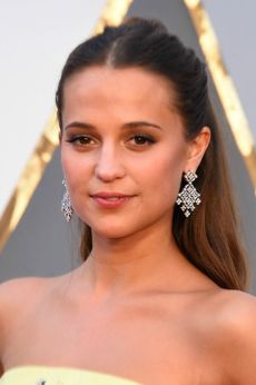 017-oscars-2016-alicia-vikander-spolocenske-ucesy