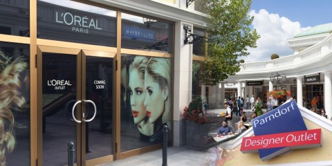 Rakúsky Designer outlet Parndorf odštartoval sezónu s novými obchodmi. Outletové mestečko má už tiež outlety L’Oréal, LISKA, La Perla či Brooks Brothers.