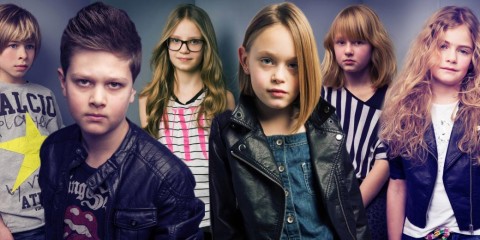 Jednoduché účesy do školy predstavuje vo svojej kolekcii prestížne kadernícke štúdio J.7 Group. Nová kolekcia detských účesu je menuje Young Stars.