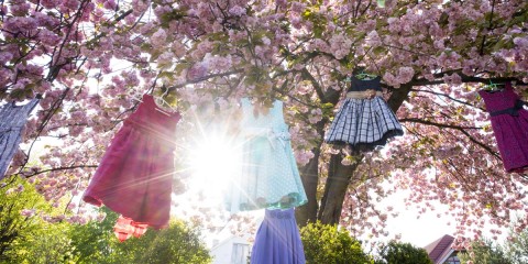 Dodajte svojmu šatníku s príchodom jari osviežujúcu iskru v oblečeniu z e-shopu Mary-fashion.sk.