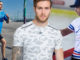 Jedným z basic kúskov nášho pánskeho šatníku je tričko. Jeho „anatómia“ aj „inteligencia“ môže byť rôzna. Poďte sa pozrieť, aké pánske tričká potrebujete toto leto.